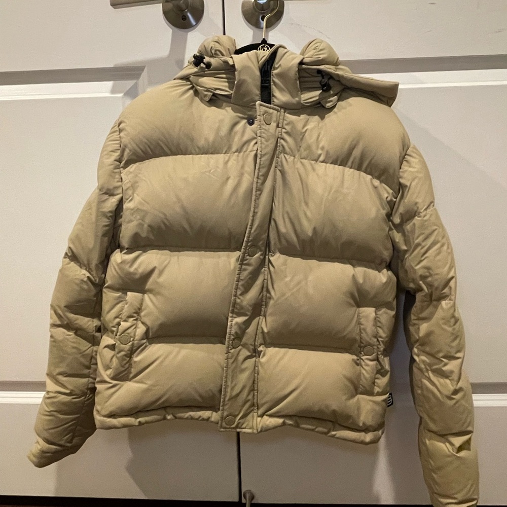 Aritzia The Super Puff Shorty Oxford Tan Sz XS NWOT - Picture 2 of 16